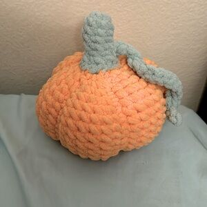 Crochet plushie pumpkin